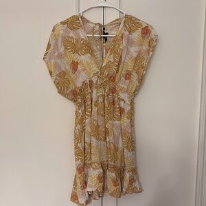 Spiaggia dolce resort dress, size small, yellow.